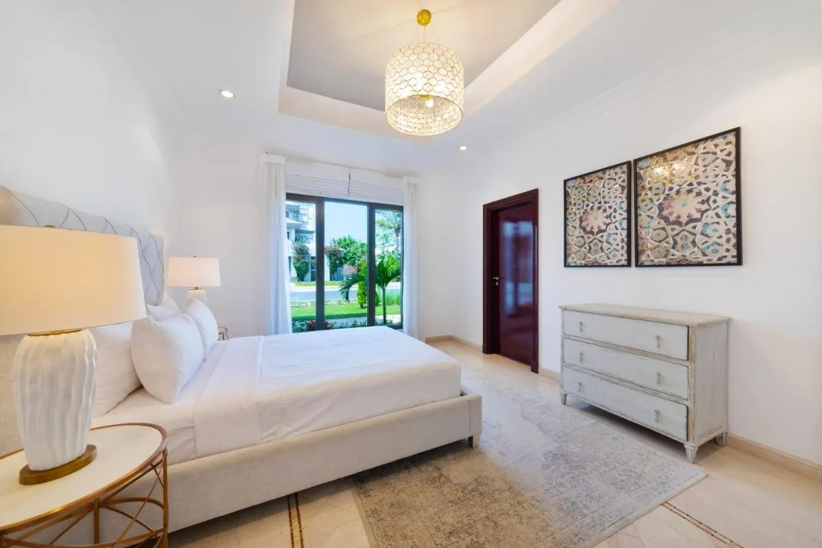 Frond K, Beachfront Villa, Palm Jumeirah – Mint Stay - 2