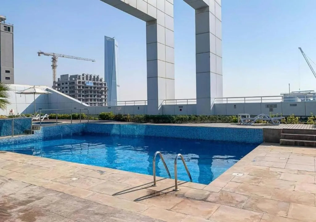 Full Lake View – 2BR Beautiful Apt – JLT - 3
