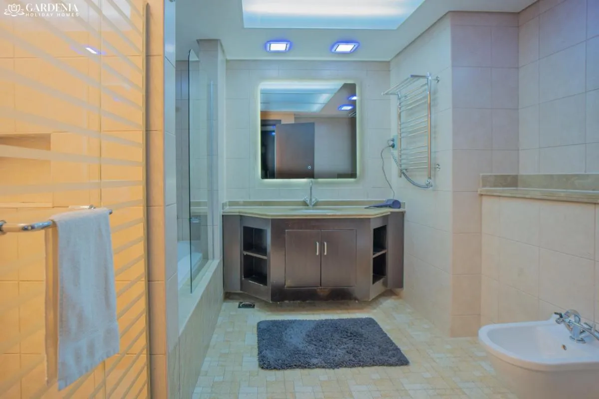 Gardenia Al Fattan Marine Suites – Luxury Apartments in JBR with Full Sea View and only 2m walk to Beach - 2