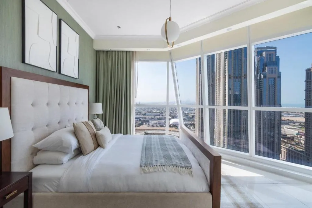 GuestReady – A Morning Symphony of Skyscrapers - 2
