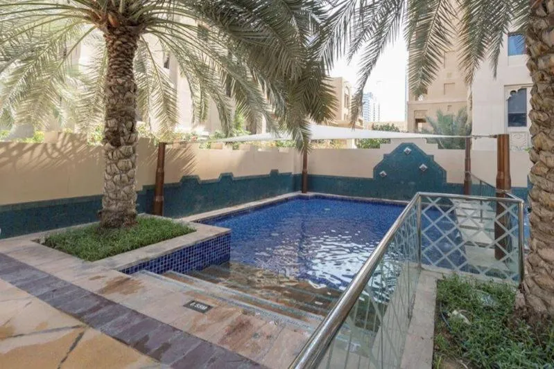 HiGuests – Charming Apt With Private Balcony Near Dubai Mall - 3