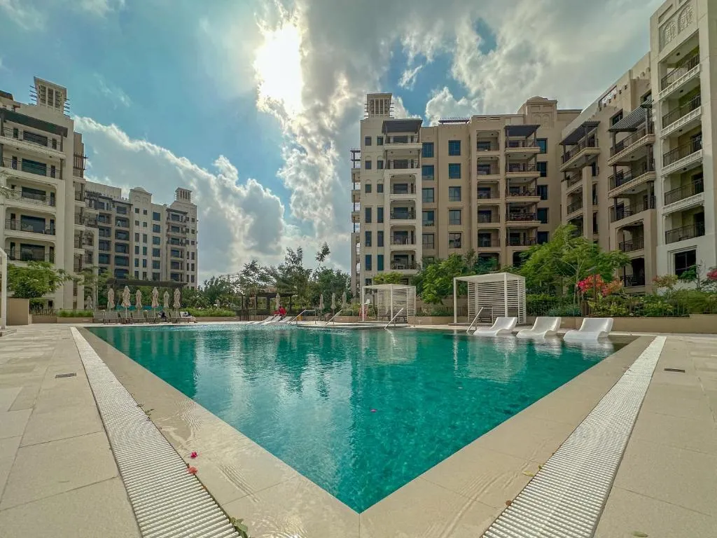 HiGuests – Charming Modern Apartment Close To The Souk in MJL
