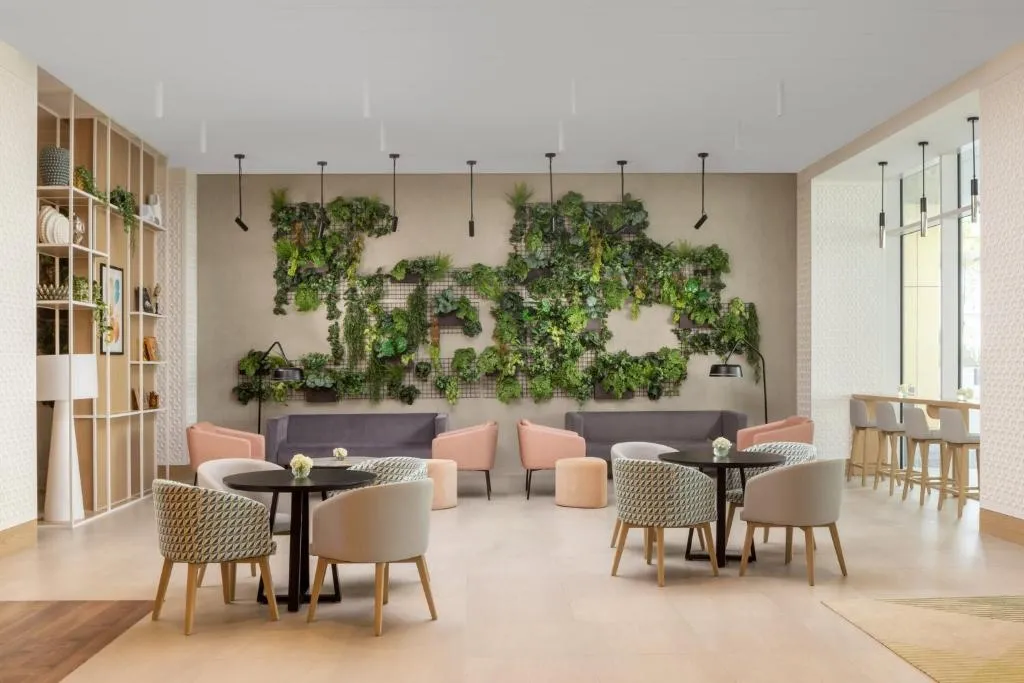 Holiday Inn Dubai Business Bay, an IHG Hotel