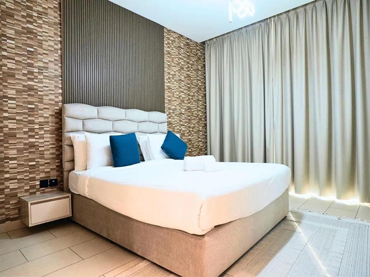 Holidayrent UAE – Top Dubai stay near Burj Khalifa - 2