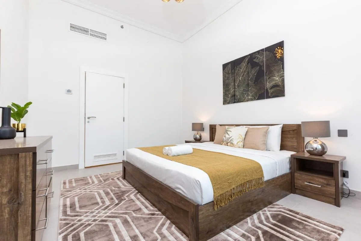 Hot OFFER! Spacious 1BR Palm Jumeirah with Riva Beach Access - 2