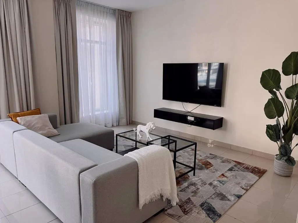 Huge terrace with canal view & hotels beach access available - 2
