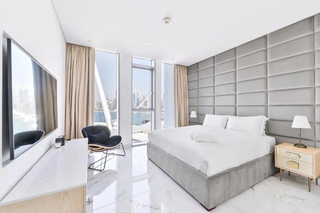 Island Paradise – Stylish 2BR on Bluewaters Island - 2