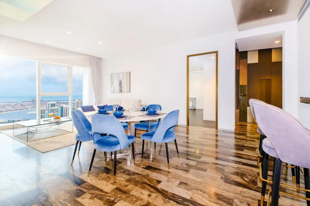 LUX – Lavish Suite with Full Palm Jumeirah View 1 - 3
