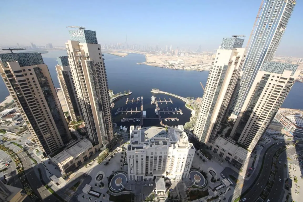Lavish Creek View 2BR in Harbour views tower