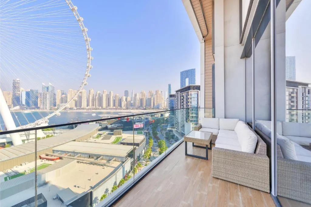 Lavish & Equipped oceanfront 2 BR facing Ain Dubai - 3