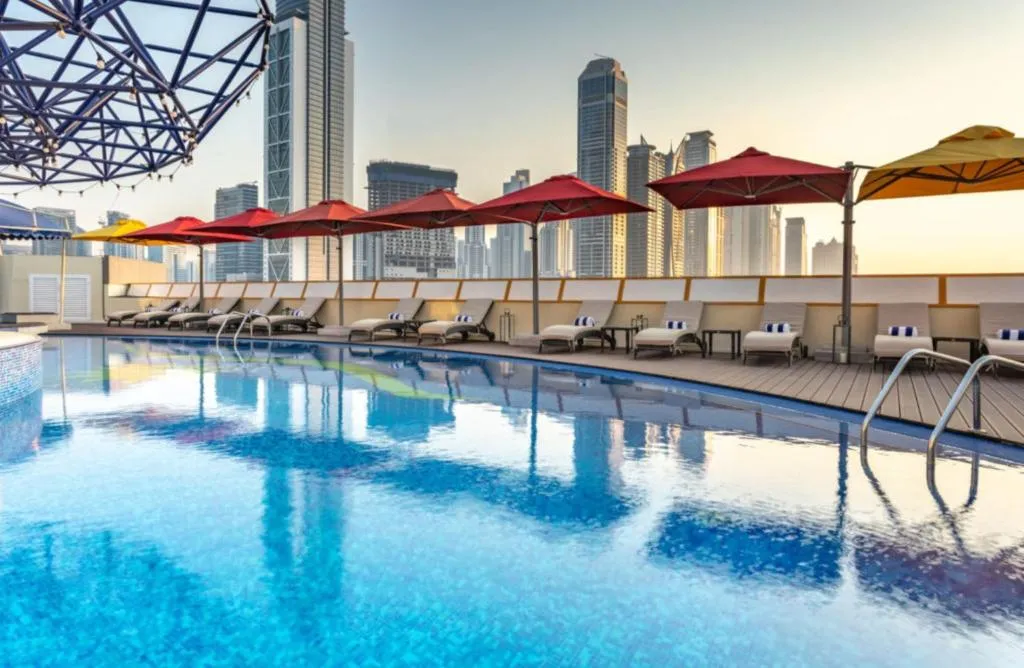 Leva Hotel and Suites, Opposite Downtown - 2