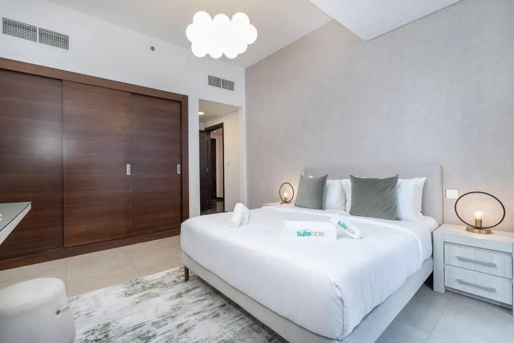 Lush Tropical Getaway in Dubai Marina - 2