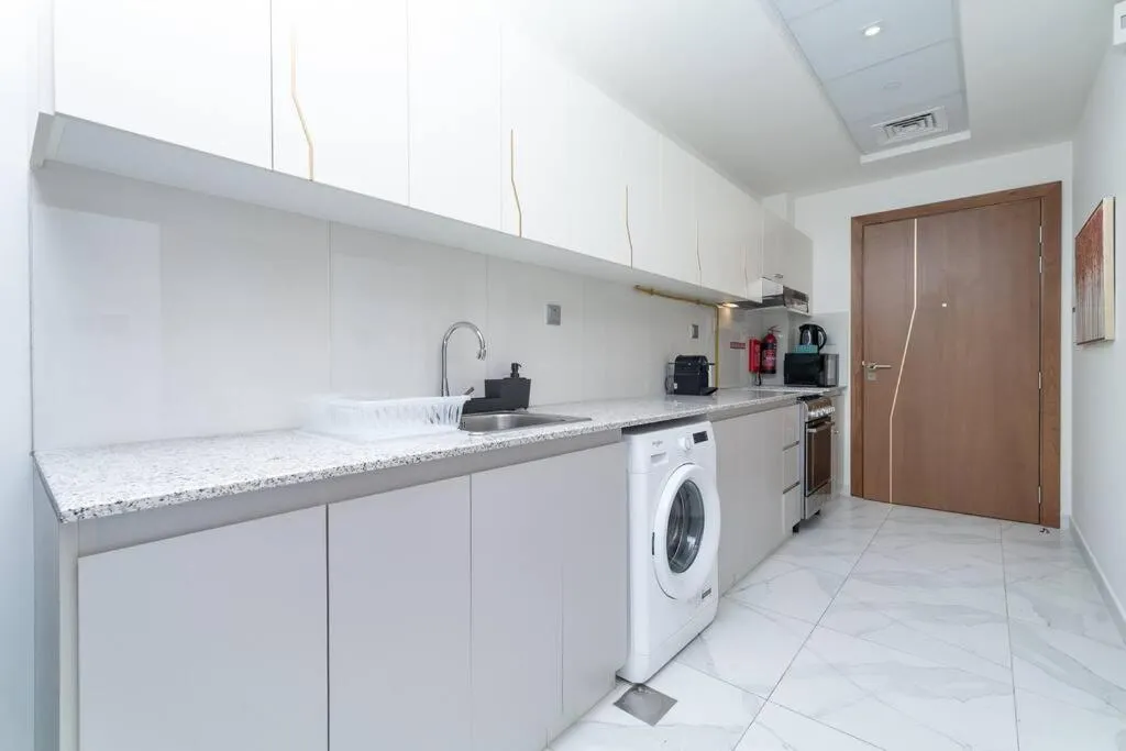 Lush apartment with Burj Khalifa and Canal view - 3