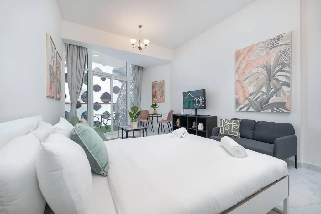 Lush apartment with Burj Khalifa and Canal view