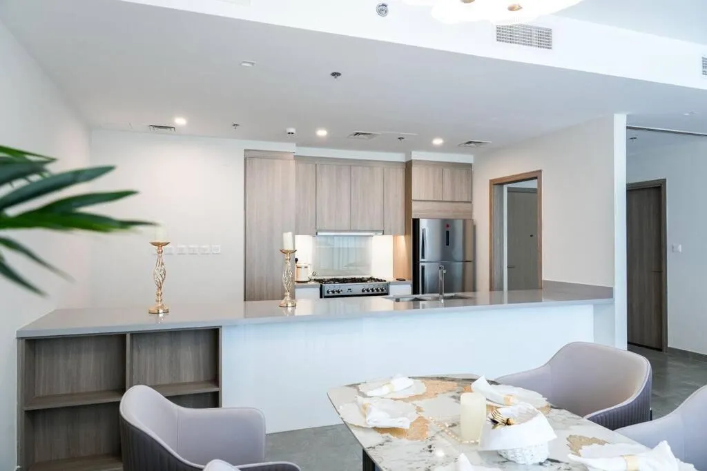 Lux Brand New Huge 2BR in Stella Maris Dubai Marina - 3