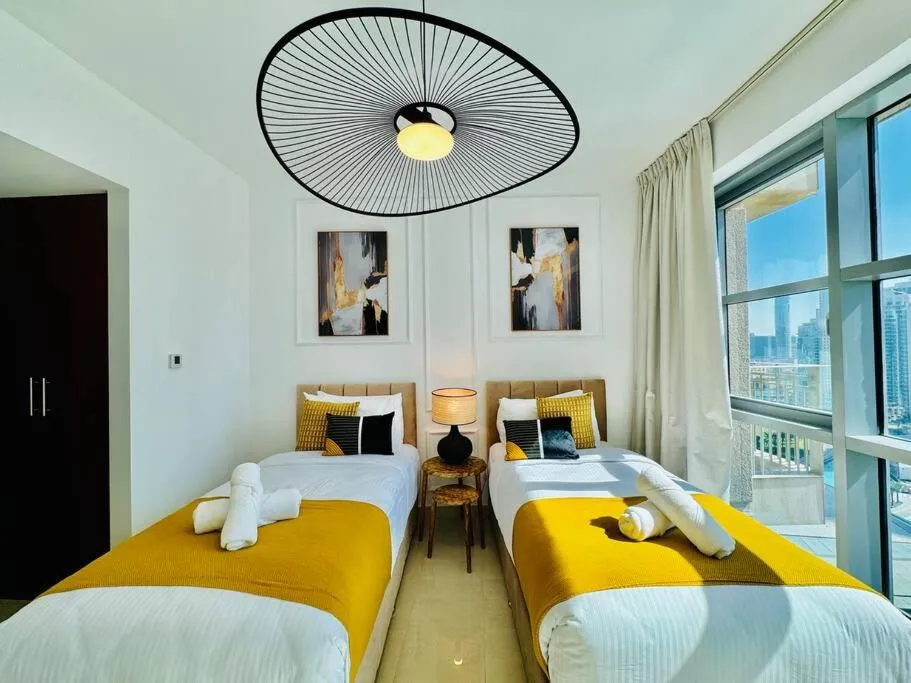 Luxe 2BR with Fountain & Opera Views at Standpoint A - 3