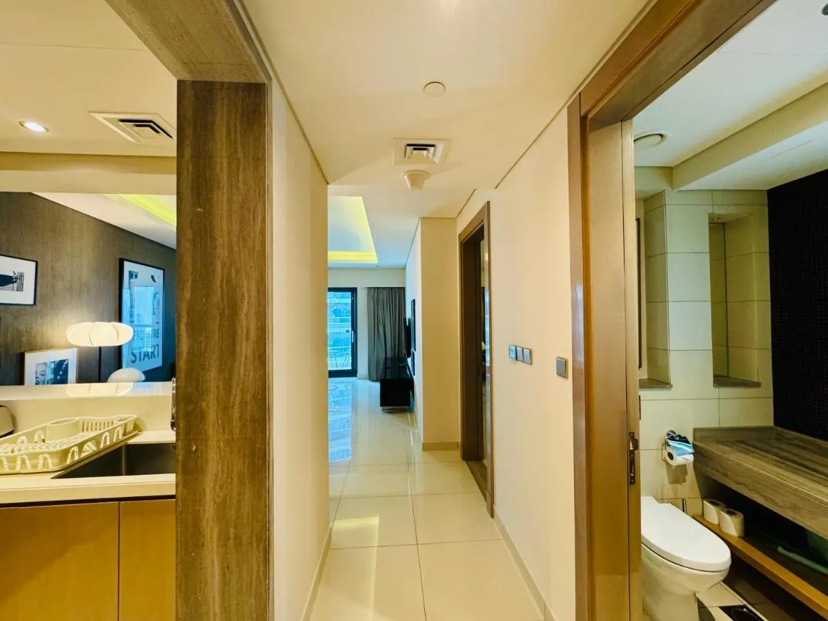 Luxurious 1BR Apartment at Damac Tower, Paramount - 3