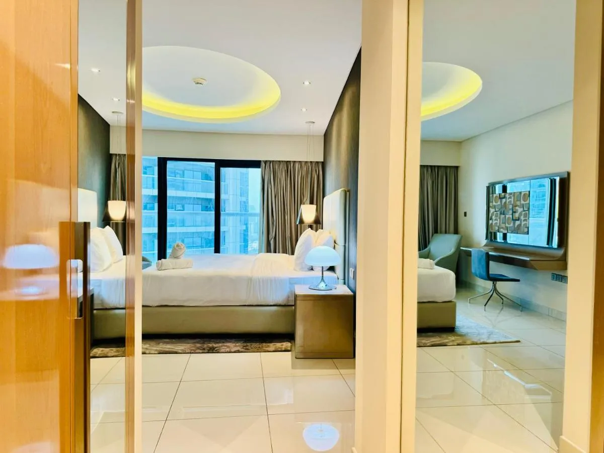 Luxurious 1BR Apartment at Damac Tower, Paramount - 2