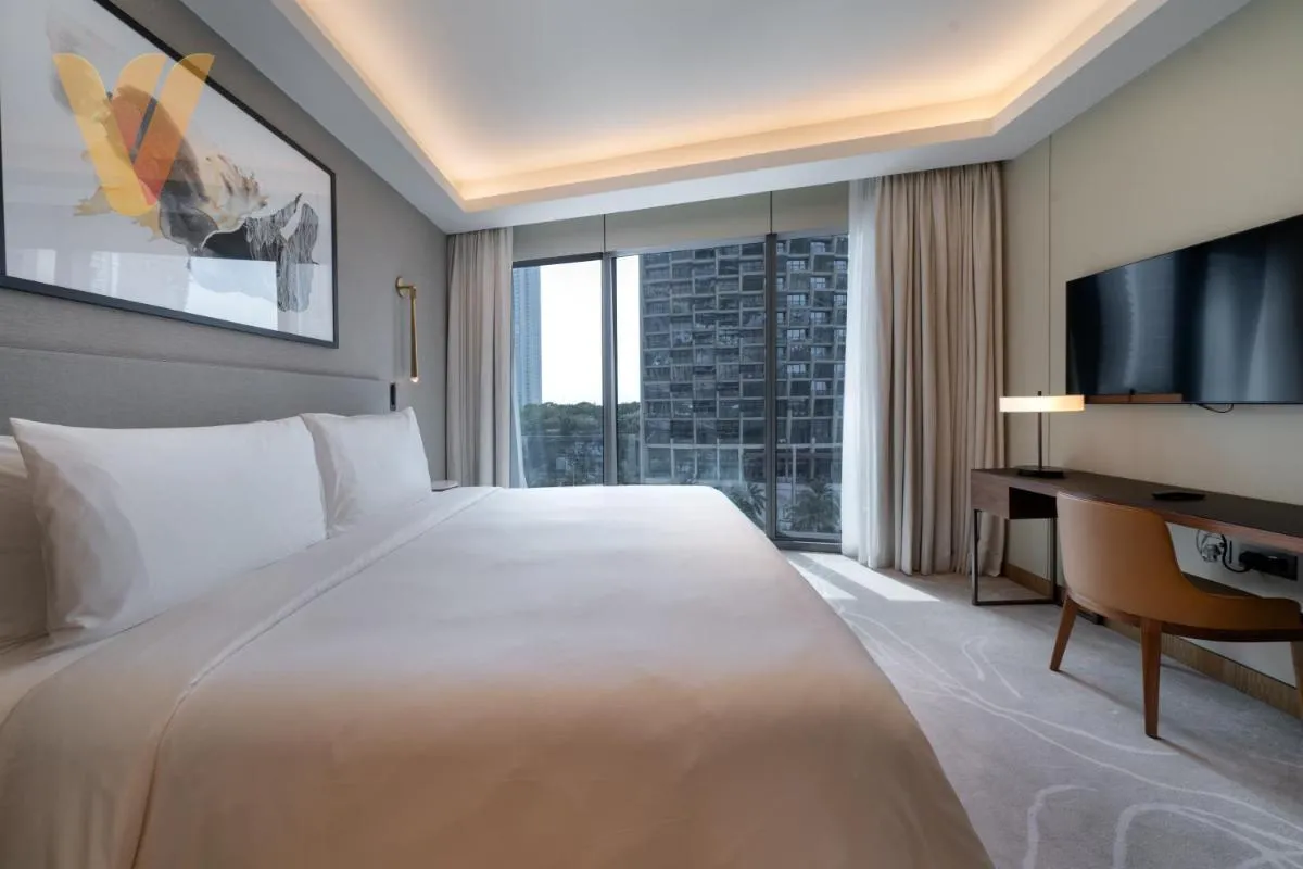 Luxury 1 BR at The Address Opera - 2