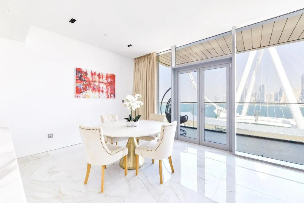 Luxury 2 BR Beachfront Apt w stunning sea view - 2