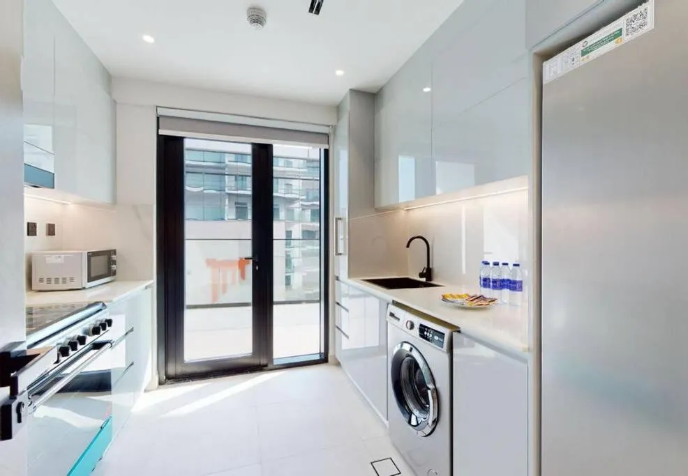 Luxury 3BR Designer Retreat with Parking at Binghatti Creek - 2