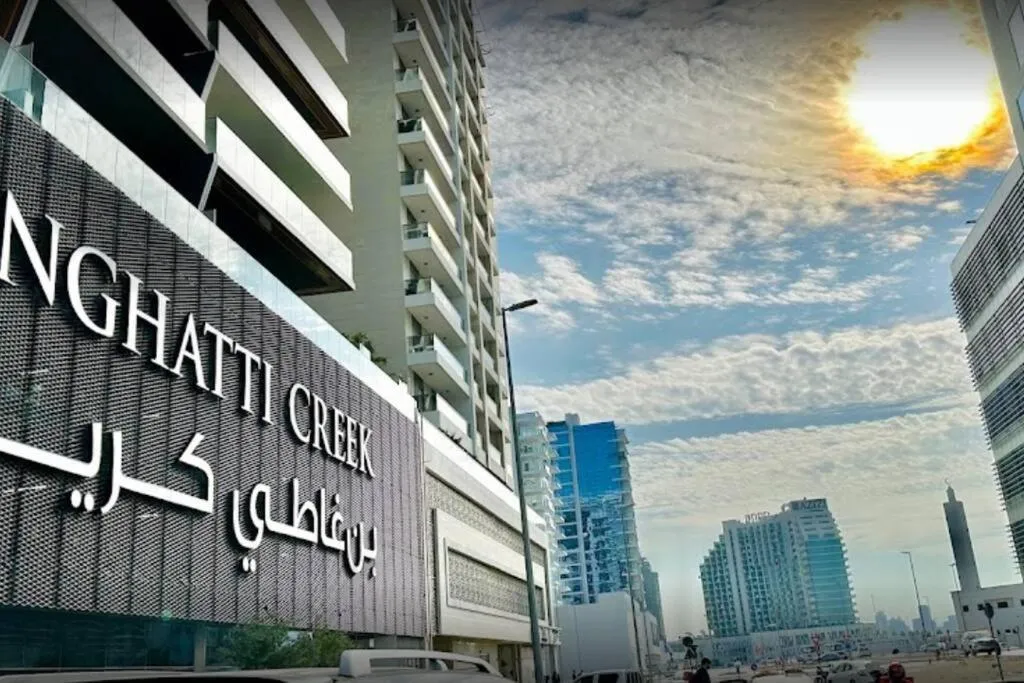 Luxury 3BR Designer Retreat with Parking at Binghatti Creek - 3