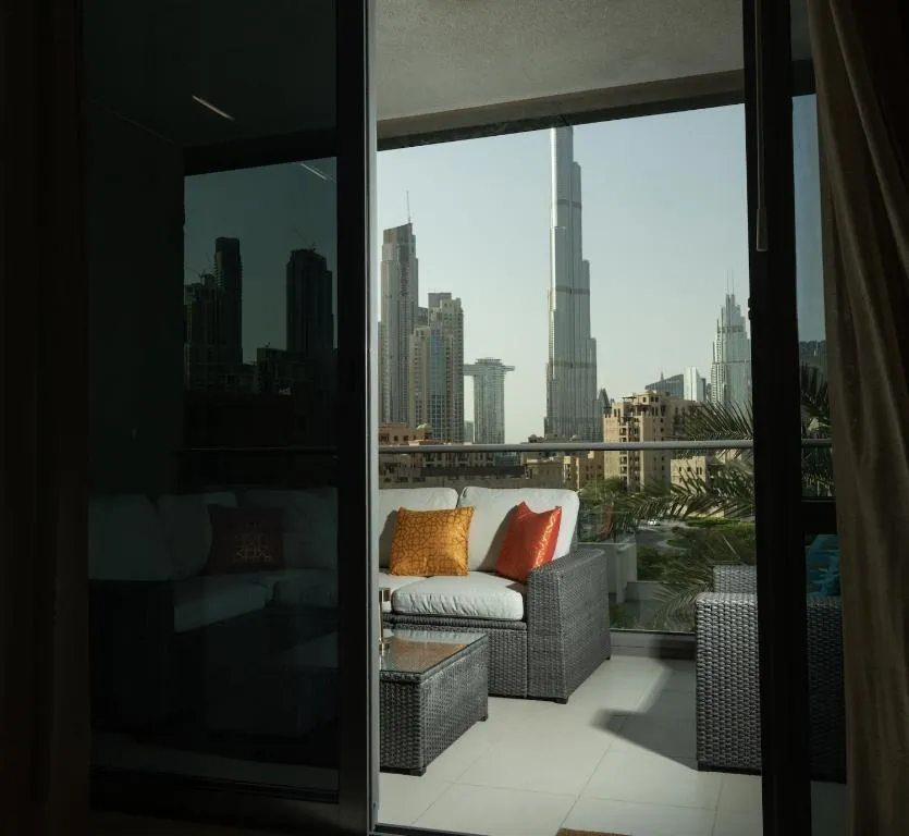 Luxury 3 BR – Direct View to Burj Khalifa - 3