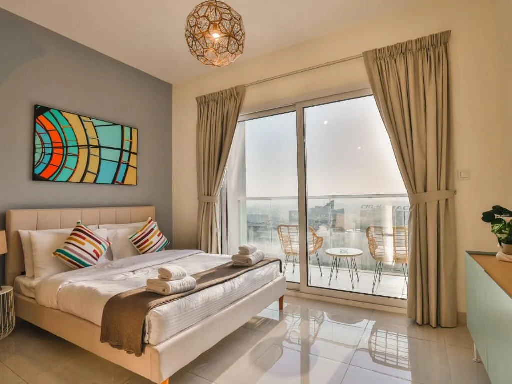 Luxury Apartments Business Bay Gym Pool Parking by Sojo Stay