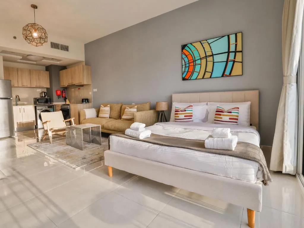 Luxury Apartments Business Bay Gym Pool Parking by Sojo Stay - 2