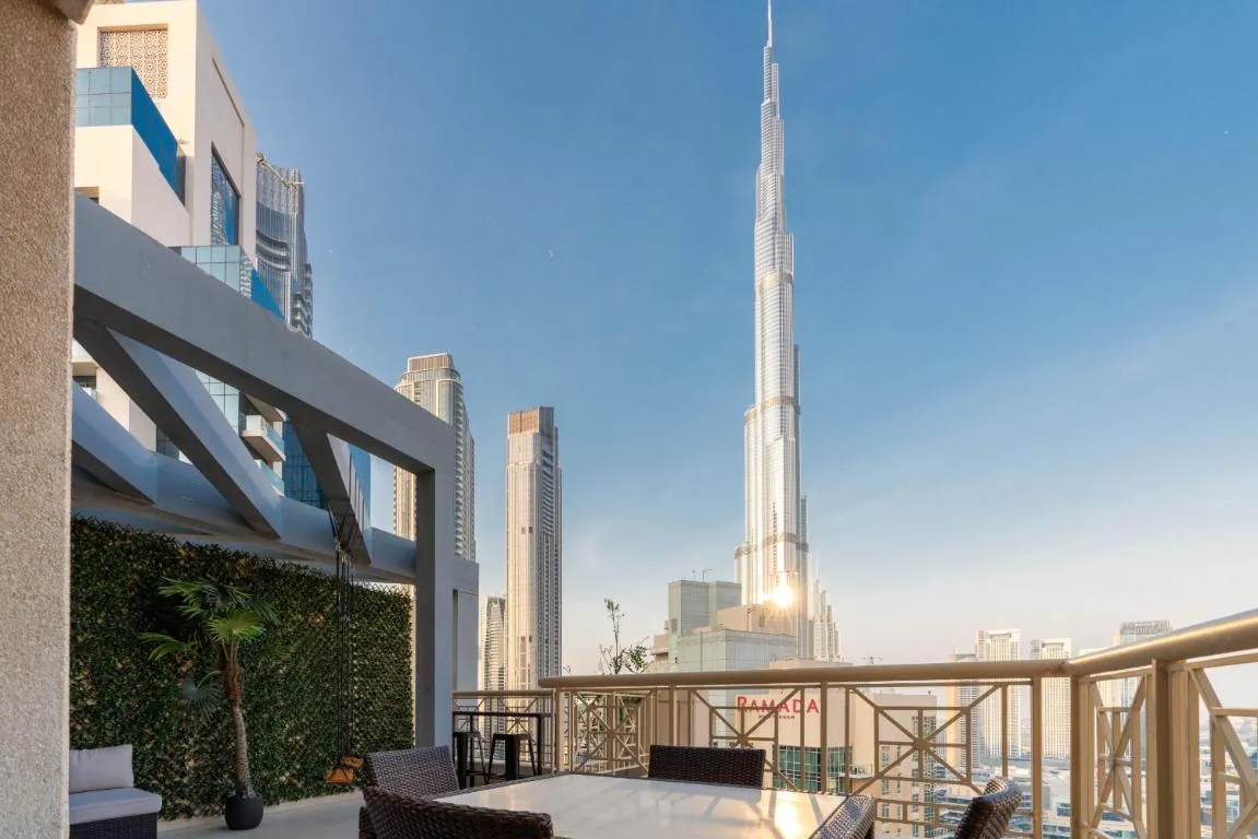 Luxury Bliss: 2BR w/Burj Khalifa & Fountain View