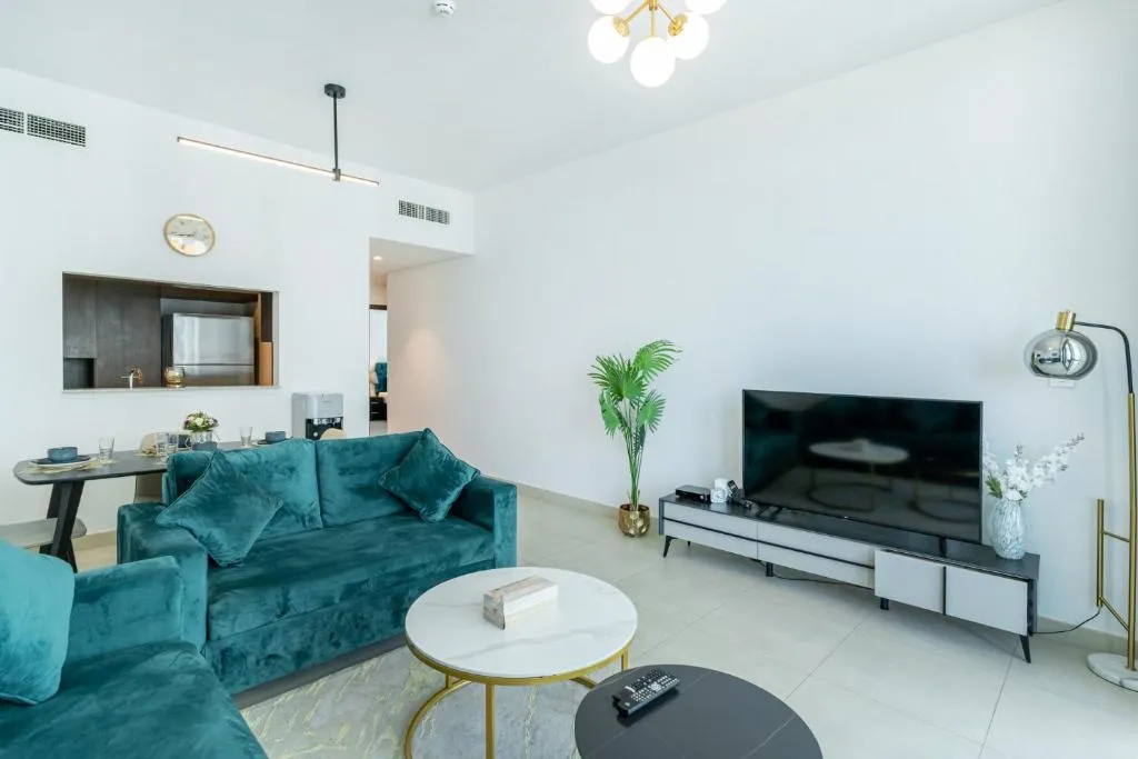 Luxury I Free Weekly Housekeeping I 5 Mins to Dubai Mall