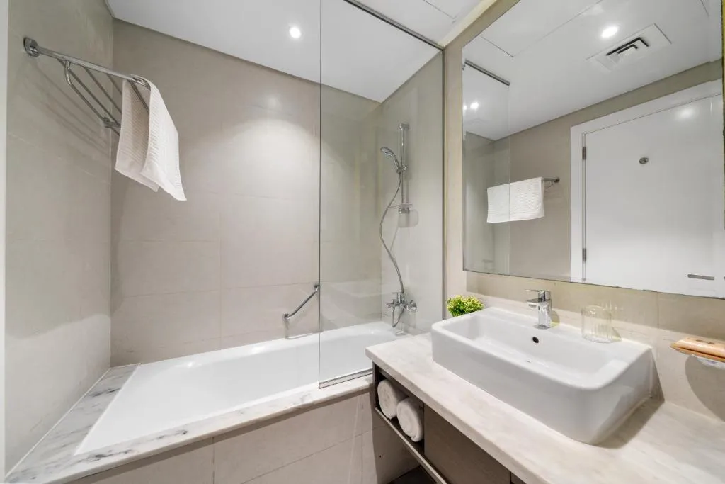 Luxury Studio – Downtown Dubai – Near Burj Khalifa - 2