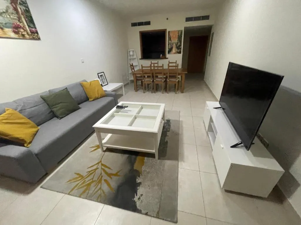 METRO Premium Location Spacious 2 Bedroom Apartment Right Next to the Metro - 3