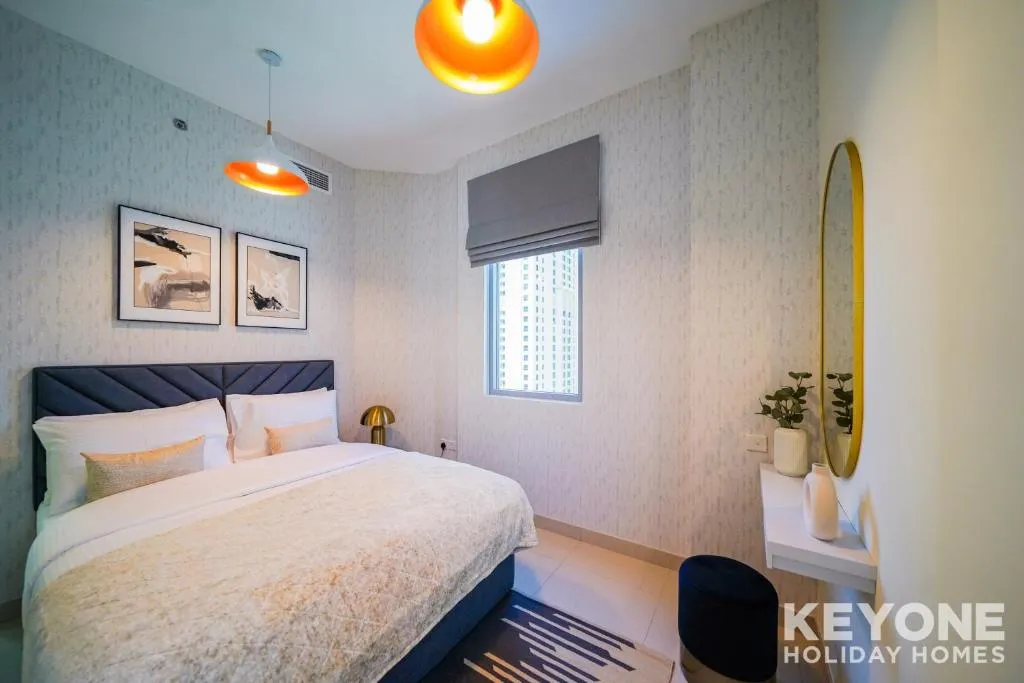Magnificent Two Bedroom Beachfront 1 - 3