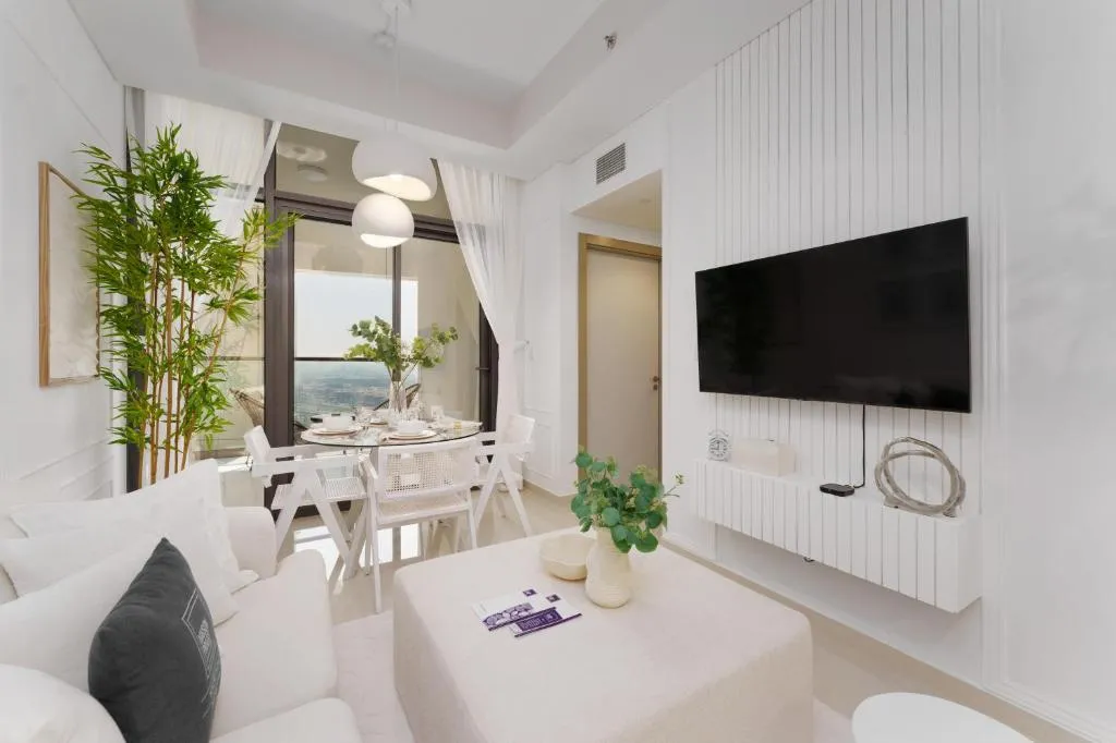 Maison Privee – City Chic Retreat in Dubai Prime Location - 2