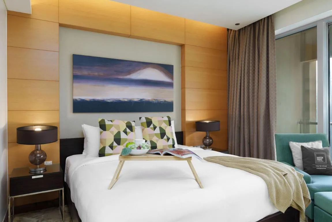 Maison Privee – Dazzling Studio with Direct Burj Khalifa Views