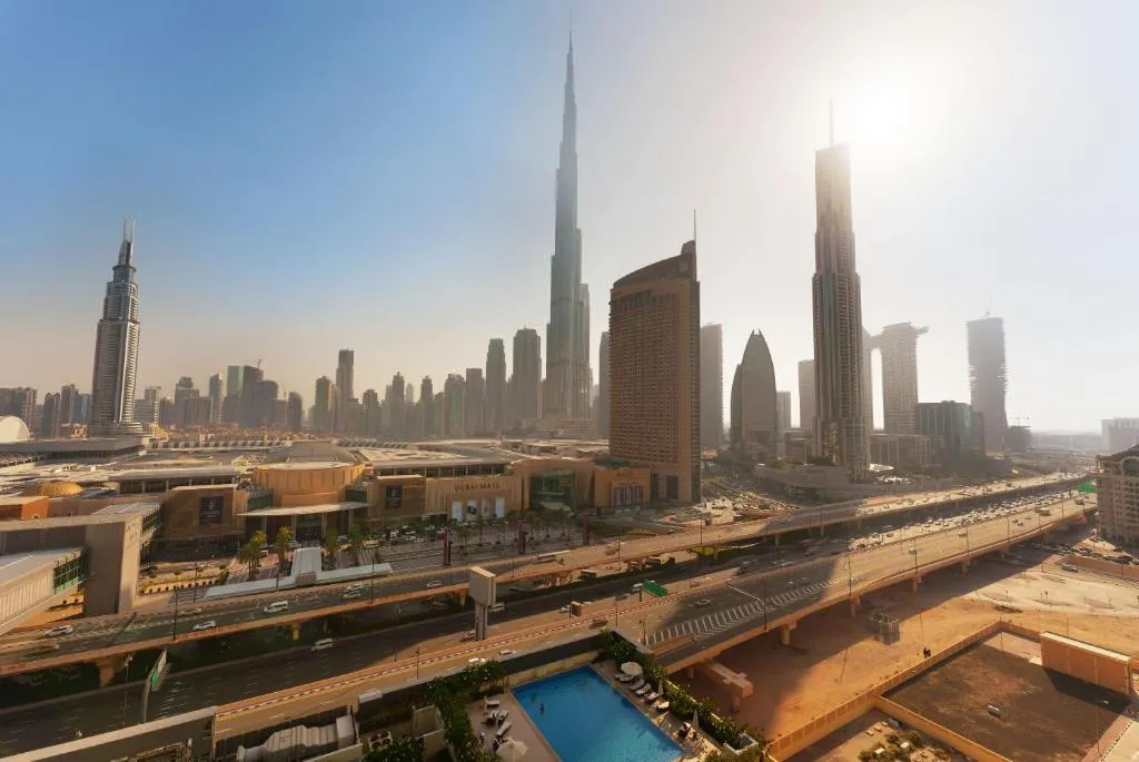 Maison Privee – Luxury Apt with Burj Khalifa Vw & Direct Mall Access - 2