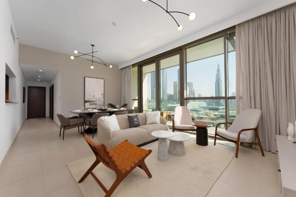 Maison Privee – Luxury Apt with Burj Khalifa Vw & Direct Mall Access - 3