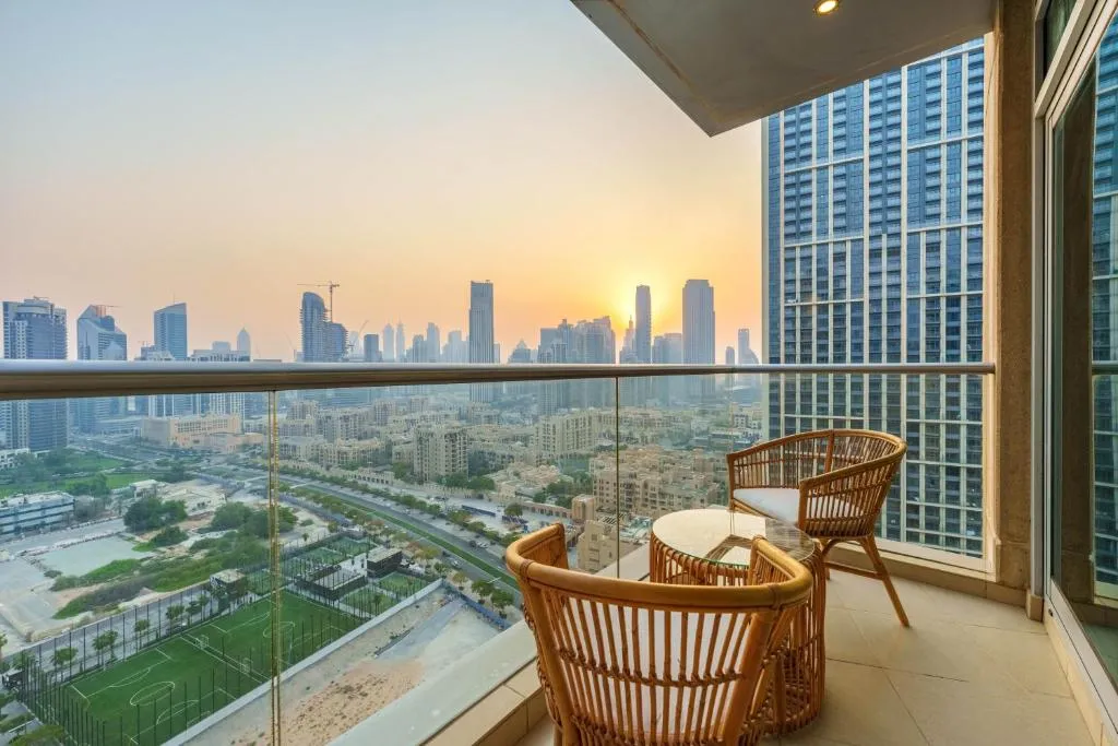Maison Privee – Modern Chic Apt with Spectacular Downtown Views