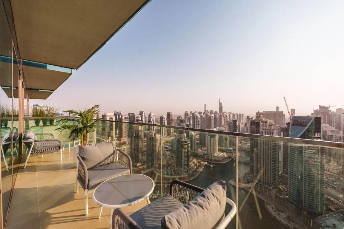 Maison Privee – Modern Luxury Apt with Spectacular Dubai Marina Vws