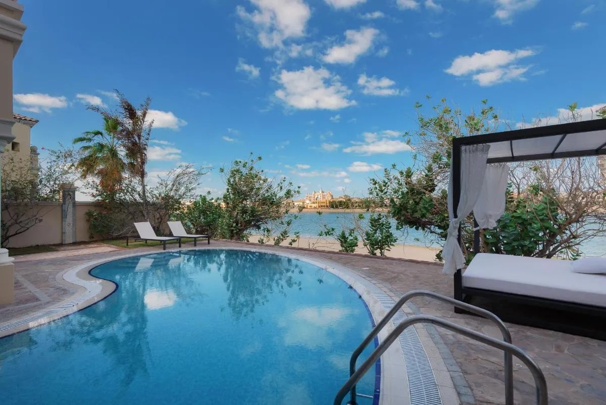 Maison Privee – Palm Jumeirah Beach Front XL Villa with Private Pool - 2