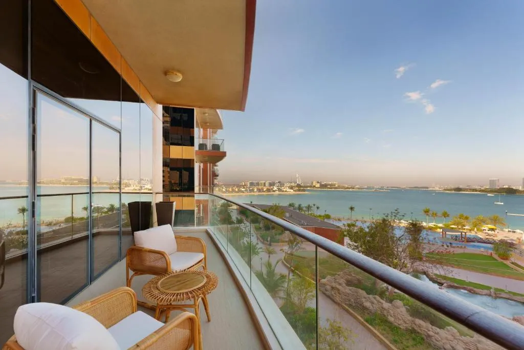 Maison Privee – Splendid Apt on The Palm with Stunning Sea Views
