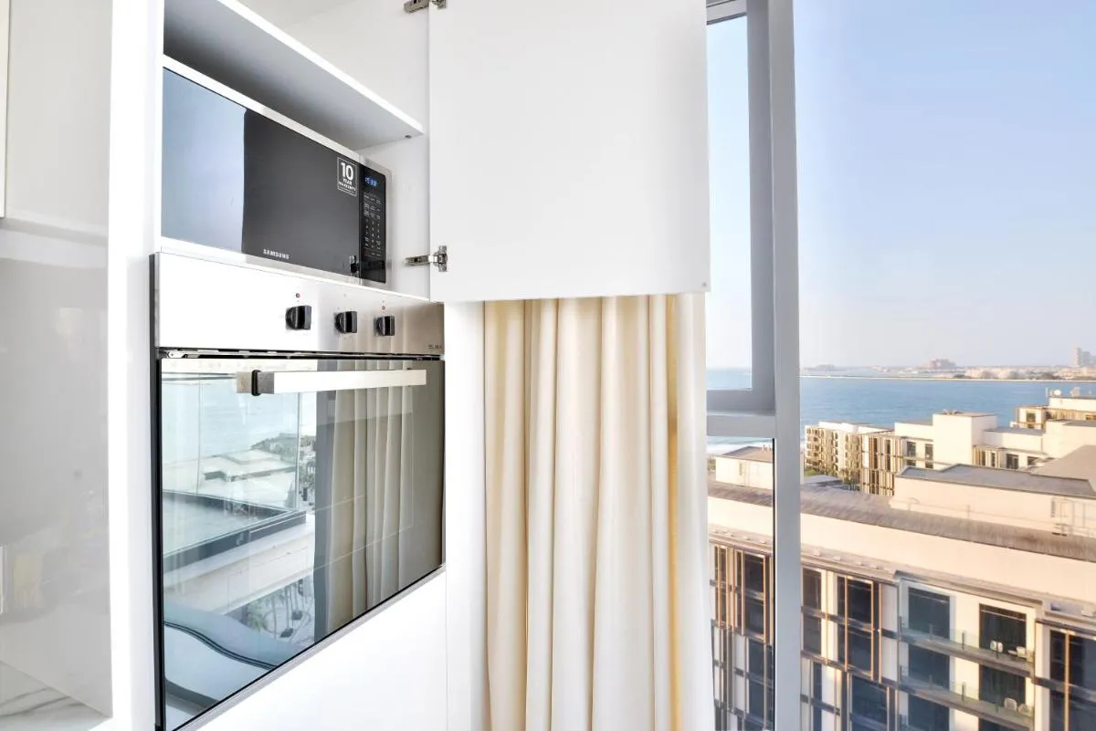 Most beautiful 3 BR apt in BLUEWATERS ISLAND, DUBAI - 3