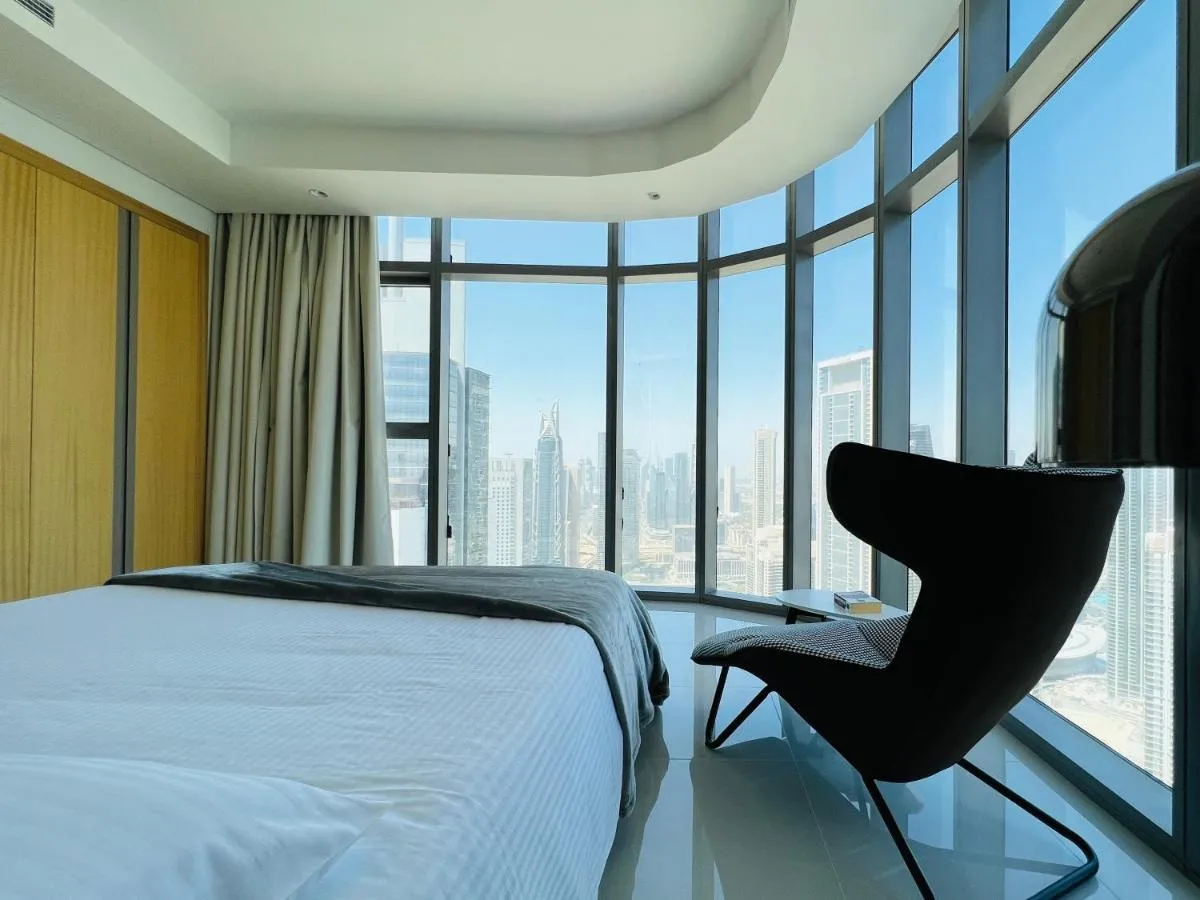 Paramount Home Midtown Apartments with Infinity Sky Pool - 2