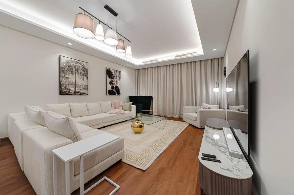 Paramount Midtown Luxury 2 Bedroom With Full Burj-Khalifa View - 3