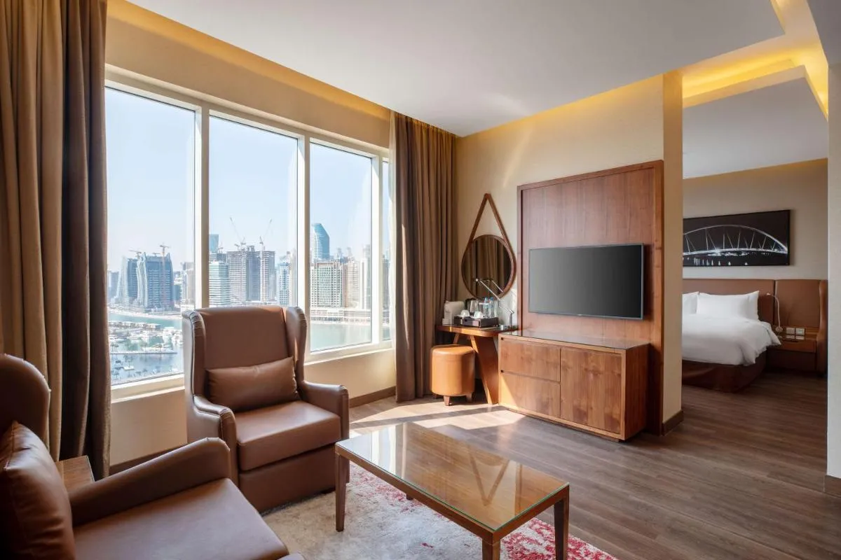 Radisson Blu Hotel, Dubai Canal View - 2