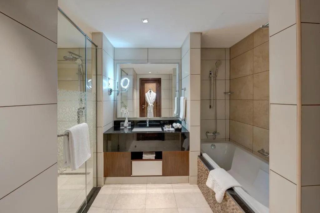 Royal Continental Suites Business Bay – Deluxe Apartments - 2