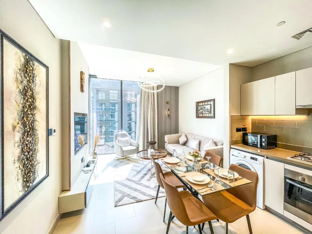 STAY BY LATINEM Luxury 1BR Holiday Home CV A2604 near Burj Khalifa