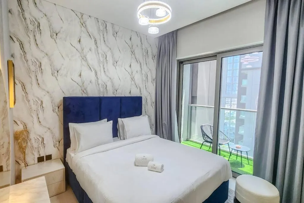 STAY BY LATINEM Luxury 1BR Holiday Home CVR A703 near Burj Khalifa - 2