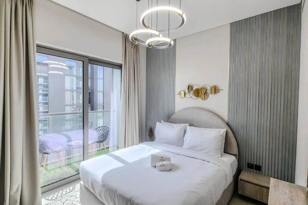 STAY BY LATINEM Luxury 1BR Holiday Home CVR B3101 near Burj Khalifa - 2